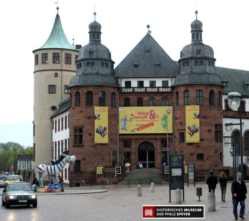 Weinstube Schwarzamsel Apartamento Speyer Exterior foto